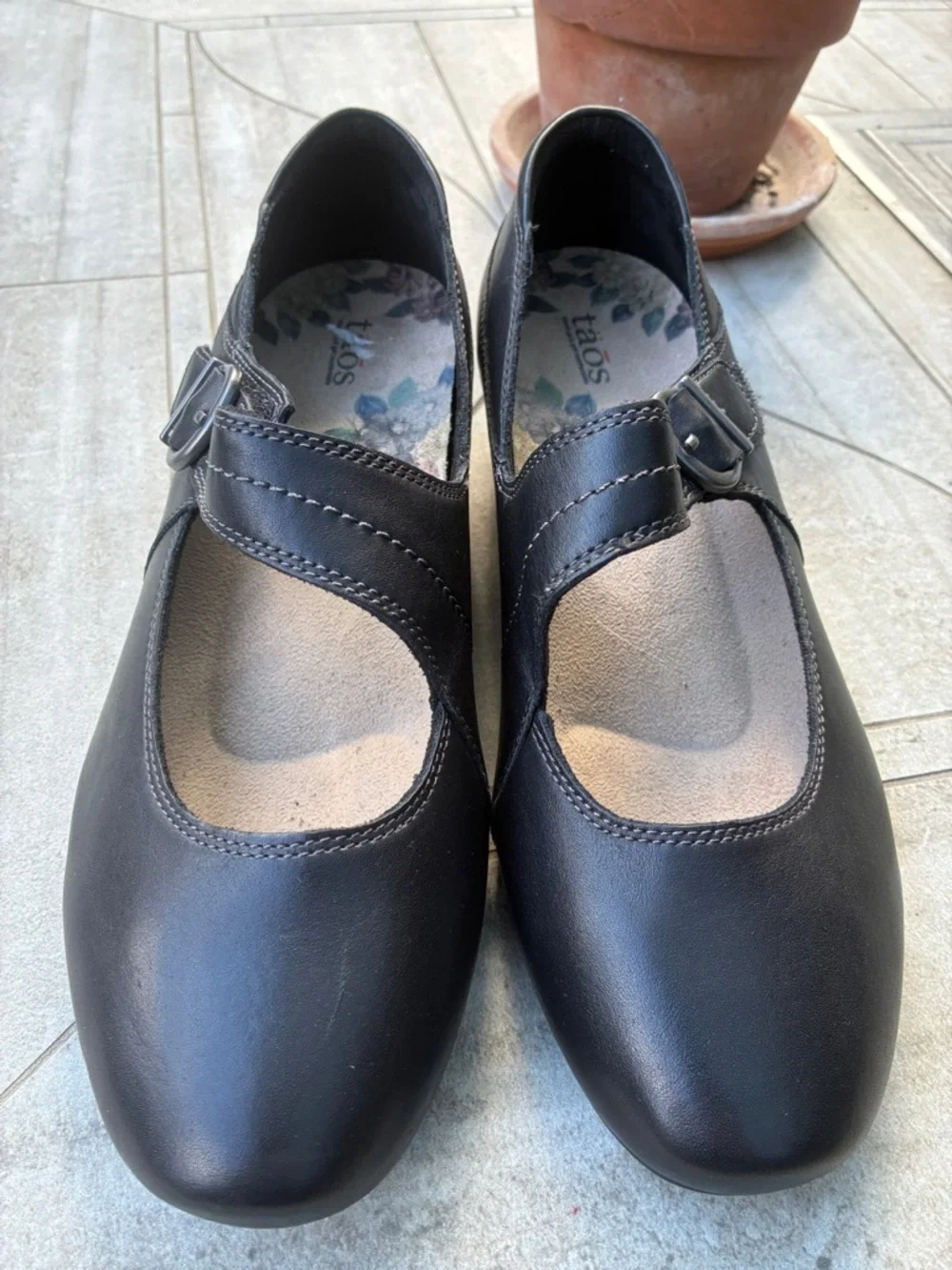 Beautiful black low wedge Mary Jane women’s shoe size 9.5